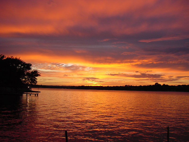 fire-at-night-on-inks-lake